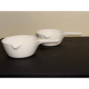 Set of 2 Vintage Corningware All White P-89-B Set 2.5 Cup Capacity w/ Pour Spout